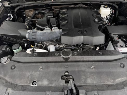 Used 2023 Toyota 4Runner SR5 Premium w/ Moonroof Package image 27