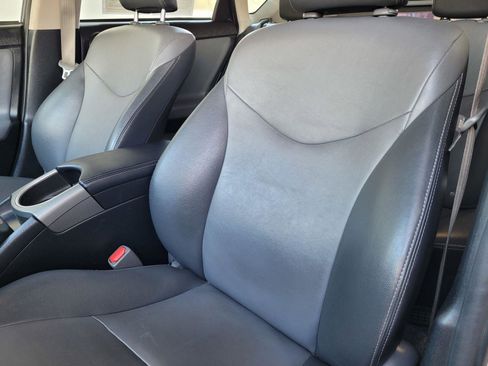 Used 2015 Toyota Prius Prime Advanced image 22