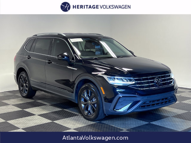 Certified 2024 Volkswagen Tiguan SE FWD image 1