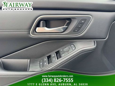 Used 2026 Nissan Rogue Platinum w/ Platinum Premium Package AWD/4WD image 15