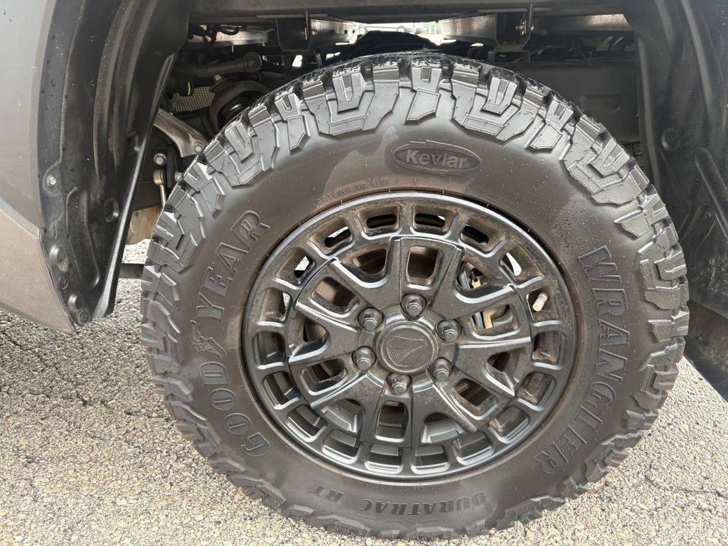 Used 2025 Toyota Tundra SR5 AWD/4WD image 11