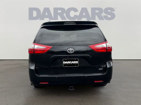 Used 2017 Toyota Sienna XLE w/ XLE Navigation Package image 6