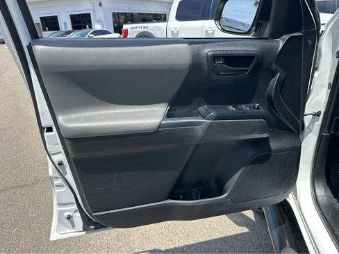 Used 2021 Toyota Tacoma SR RWD image 15