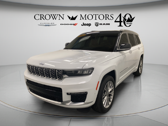Used 2023 Jeep Grand Cherokee L Summit w/ Advanced Protech Group IV AWD/4WD image 11
