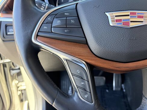 Used 2017 Cadillac XT5 Platinum AWD/4WD image 21