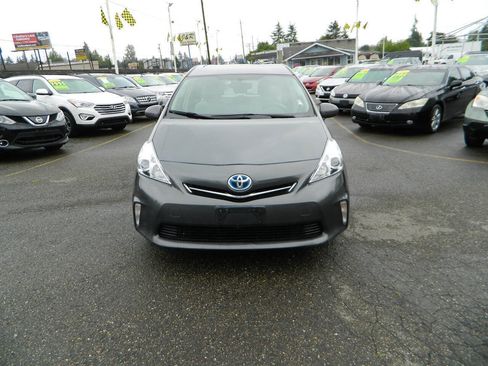 Used 2013 Toyota Prius V Three FWD image 3