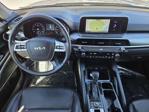Used 2022 Kia Telluride LX AWD/4WD image 6
