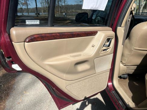 Used 2001 Jeep Grand Cherokee Limited image 12