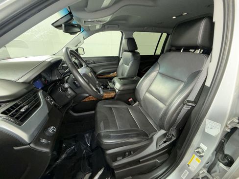 Used 2018 Chevrolet Suburban Premier image 13