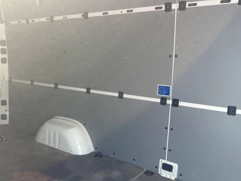 Used 2021 Freightliner Sprinter 2500 RWD image 23