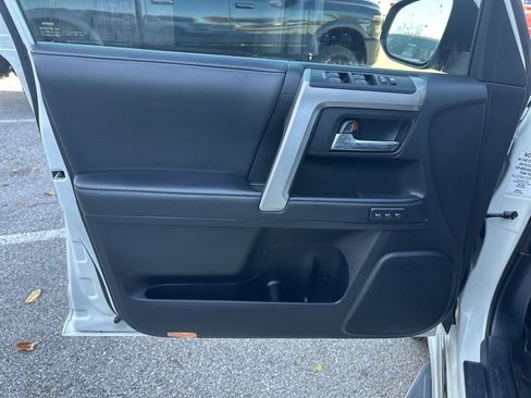 Used 2020 Toyota 4Runner Limited image 60