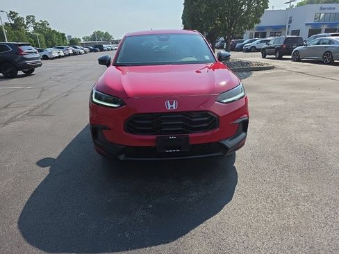 Used 2024 Honda HR-V Sport image 2