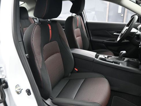 New 2026 Nissan Sentra SR w/ Floor Mat Package FWD image 14