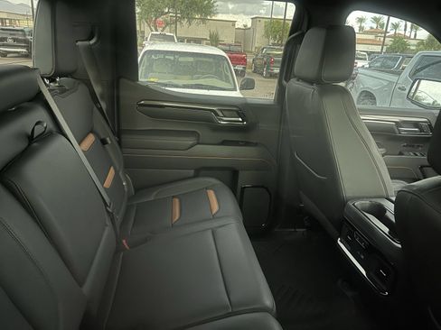 Certified 2024 GMC Sierra 1500 AT4 w/ AT4 Preferred Package AWD/4WD image 6