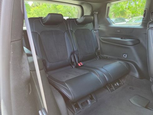 Used 2021 Jeep Grand Cherokee L Laredo AWD/4WD image 19
