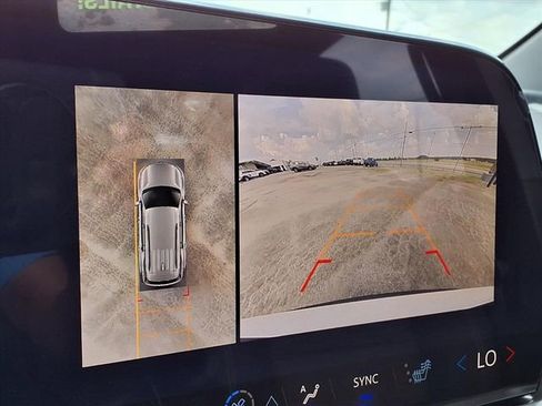 New 2026 Chevrolet Traverse LT w/ Driver Confidence Package image 17