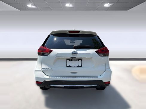 Used 2018 Nissan Rogue S w/ S Value Package FWD image 10