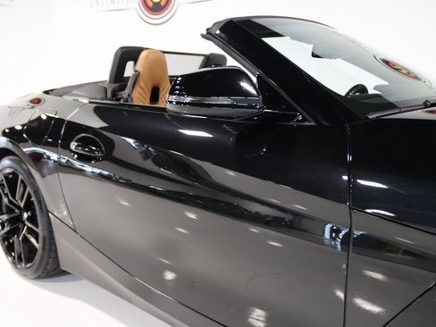 Used 2024 BMW Z4 M40i w/ Premium Package image 69