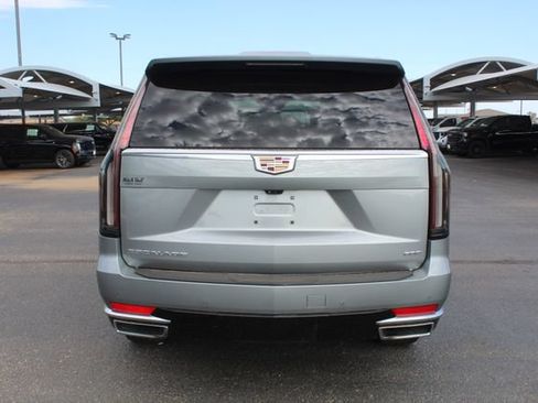 Used 2024 Cadillac Escalade Premium Luxury w/ Performance Package AWD/4WD image 4