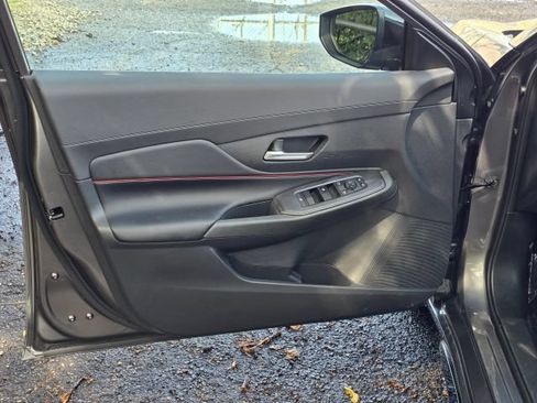 Used 2026 Nissan Sentra SR w/ Floor Mat Package FWD image 10
