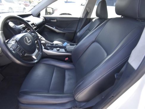 Used 2019 Lexus IS 300 RWD image 9