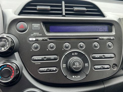 Used 2013 Honda Fit Sport image 13