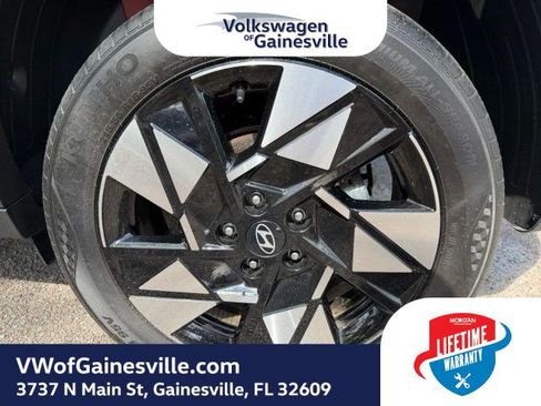 Used 2025 Hyundai Kona SEL AWD/4WD image 29
