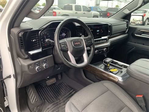 Used 2024 GMC Sierra 1500 Elevation image 10