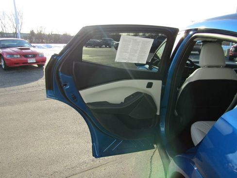 Used 2025 Ford Mustang Mach-E Premium image 38