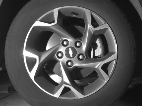 Used 2025 Chevrolet Trax LT w/ LT Convenience Package image 13