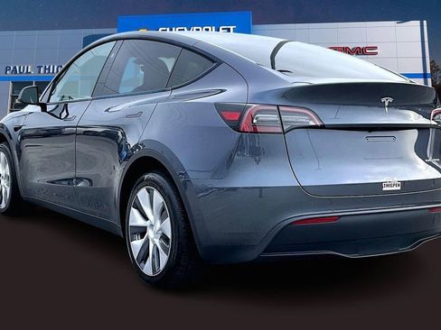 Used 2023 Tesla Model Y Long Range image 3