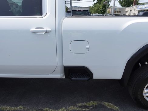Used 2024 GMC Sierra 2500 SLE w/ SLE Value Package AWD/4WD image 25