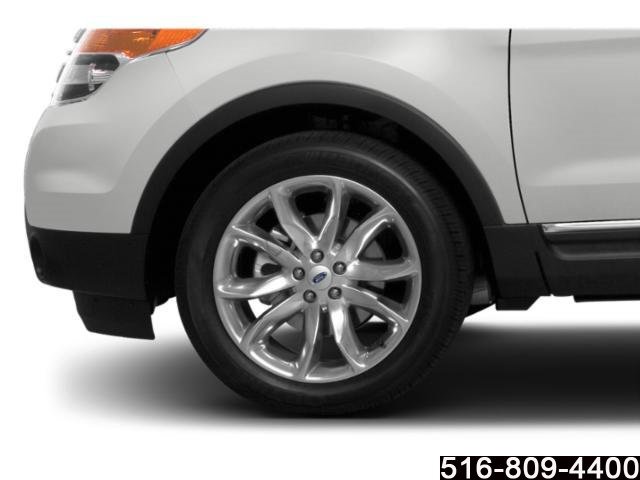 Used 2015 Ford Explorer XLT w/ Equipment Group 202A AWD/4WD image 12