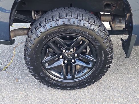 Used 2022 Chevrolet Silverado 1500 Custom Trail Boss w/ Safety Confidence Package image 9