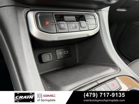 Used 2023 GMC Acadia SLE FWD image 18