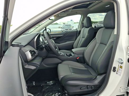 Certified 2025 Subaru Outback Onyx Edition AWD/4WD image 13