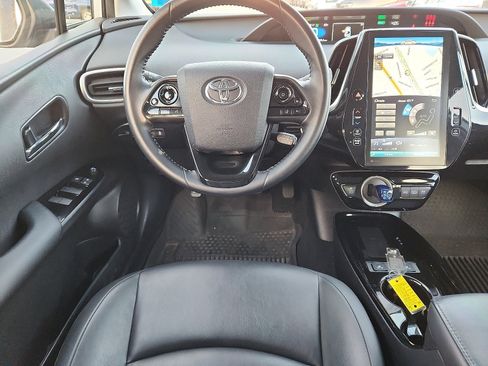 Used 2022 Toyota Prius Prime XLE image 10