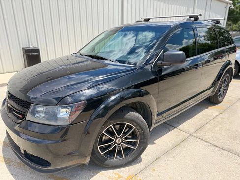 Used 2018 Dodge Journey SE w/ Blacktop Package FWD image 1