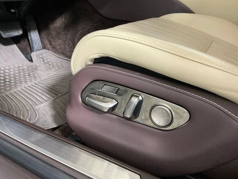 Used 2019 Lexus LS 500 w/ Interior Upgrade Package RWD image 20