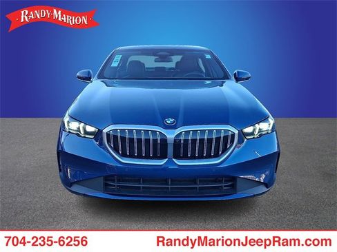 Used 2025 BMW 530i xDrive w/ Premium Package image 2