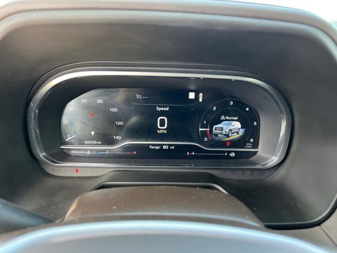 Used 2022 GMC Yukon SLT w/ SLT Luxury Package RWD image 27