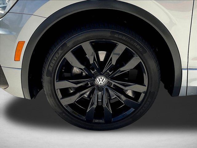 Used 2020 Volkswagen Tiguan SE R-Line FWD image 8