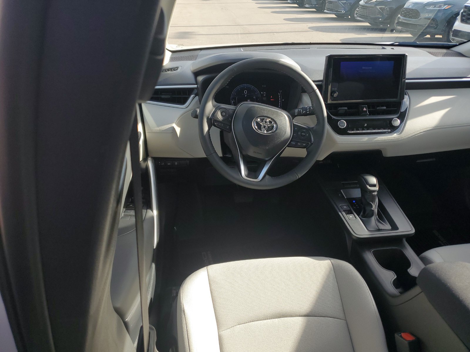 Used 2026 Toyota Corolla Cross LE AWD/4WD image 11