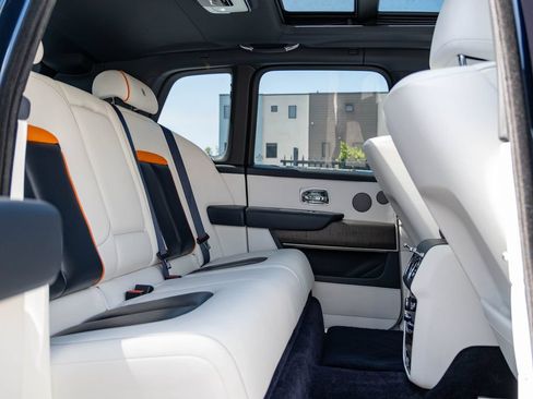 Certified 2019 Rolls-Royce Cullinan AWD/4WD image 32