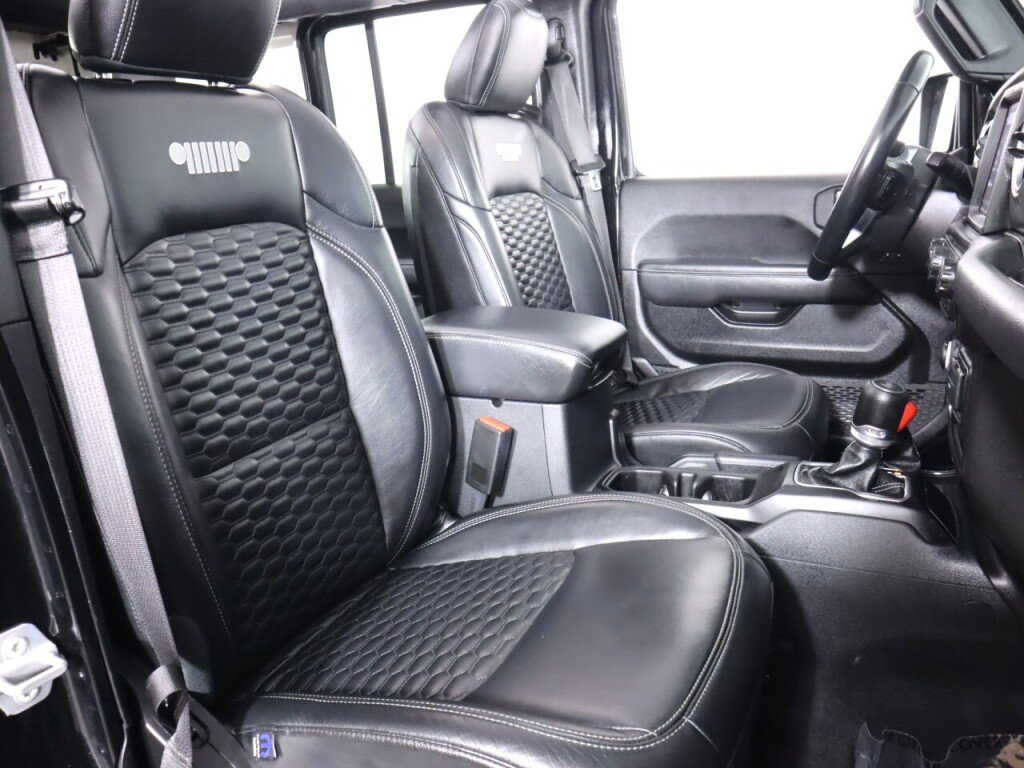 Used 2022 Jeep Wrangler Unlimited Sahara w/ Safety Group AWD/4WD image 45