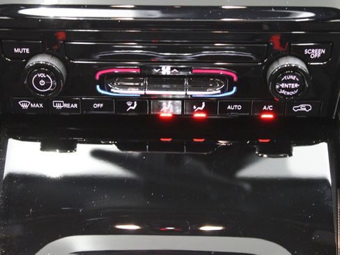 Used 2025 Jeep Grand Cherokee Laredo X image 26