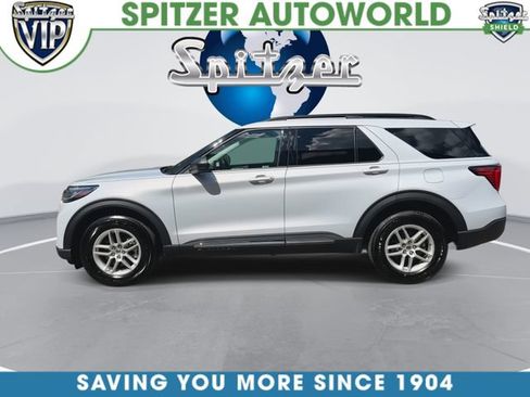 Used 2025 Ford Explorer Active AWD/4WD image 6