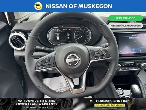 New 2025 Nissan Versa SR w/ Trunk Package image 15