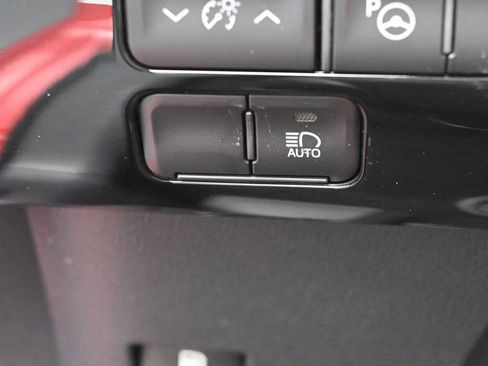 Certified 2019 Toyota Prius XLE AWD/4WD image 14