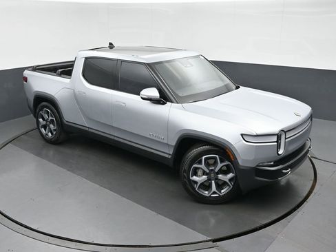 Used 2024 Rivian R1T Adventure image 35